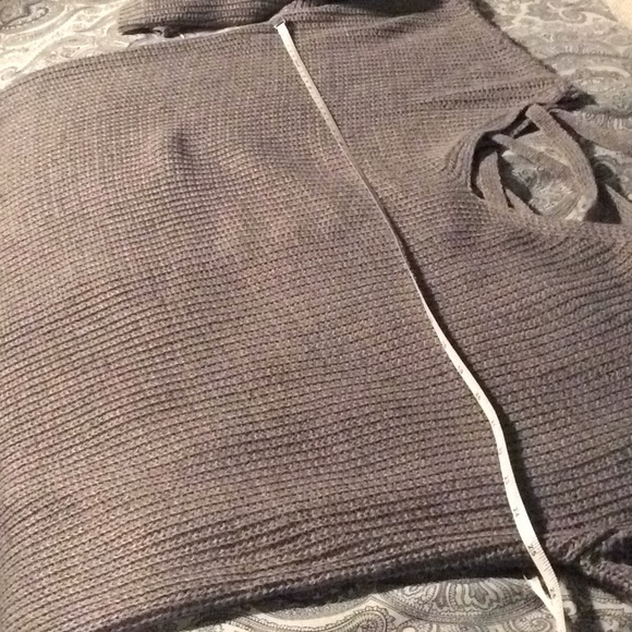 Oversized sweater with long sleeves - Picture 6 of 8